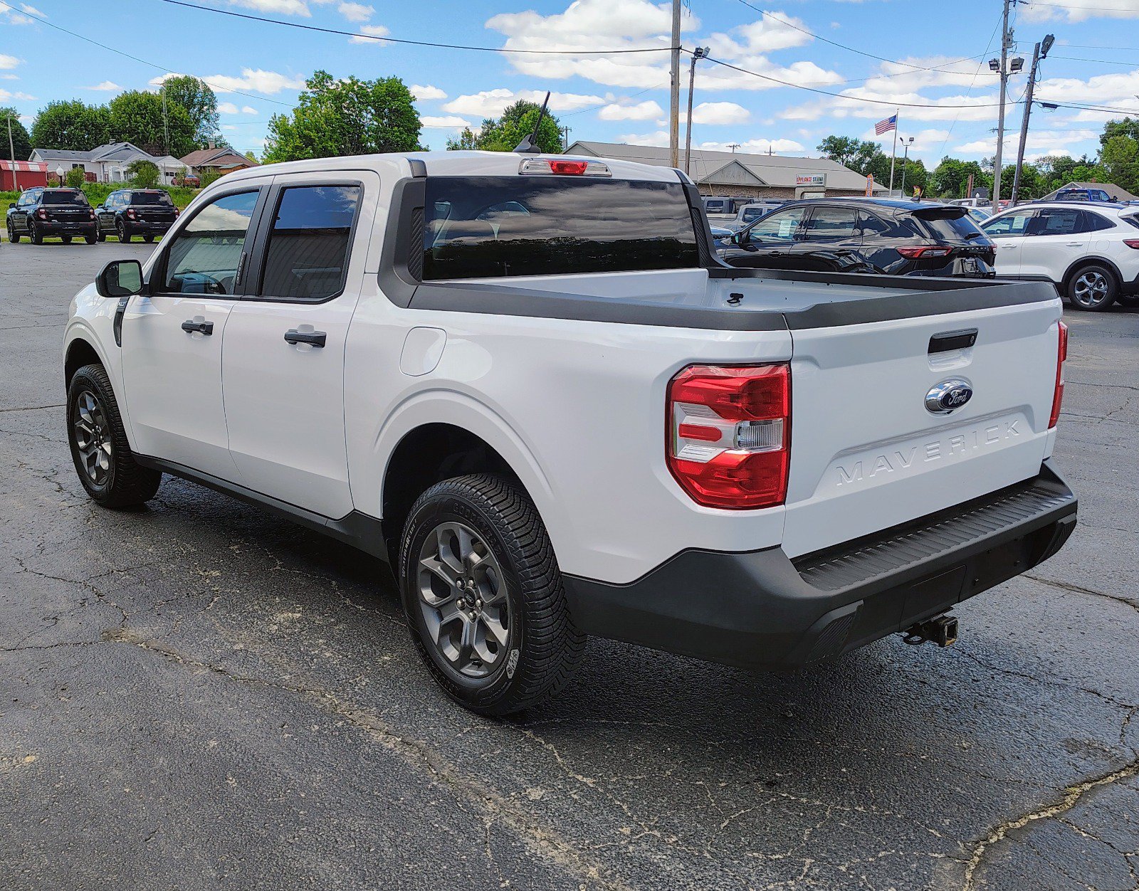 Used 2022 Ford Maverick XLT FWD image 6