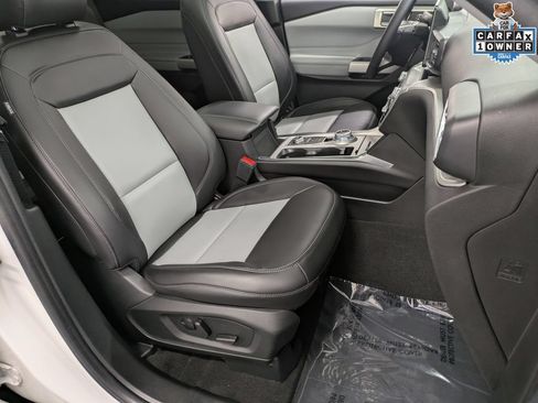 Used 2023 Ford Explorer XLT w/ Equipment Group 202A AWD/4WD image 40
