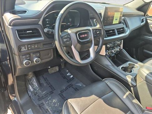 Used 2024 GMC Yukon XL SLT AWD/4WD image 10