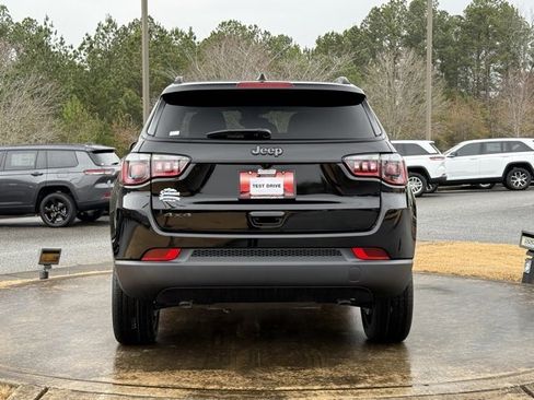 New 2026 Jeep Compass Latitude image 6