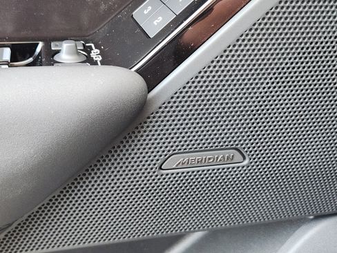 New 2026 Land Rover Range Rover Velar Dynamic SE image 23