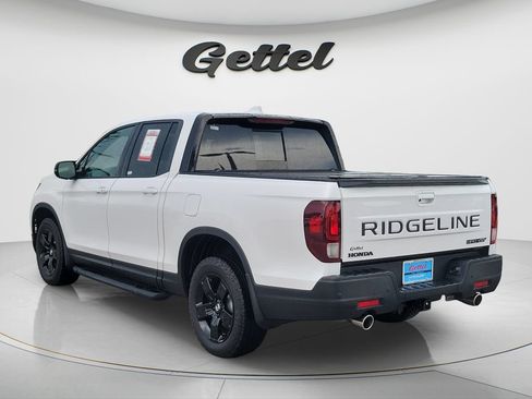 Used 2025 Honda Ridgeline Black Edition image 7