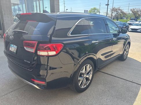 Used 2017 Kia Sorento SX FWD image 3