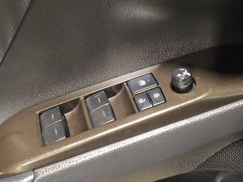 Used 2021 Toyota Camry LE FWD image 27