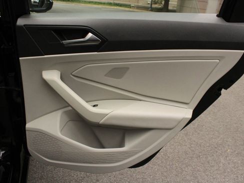 Used 2019 Volkswagen Jetta SE FWD image 24