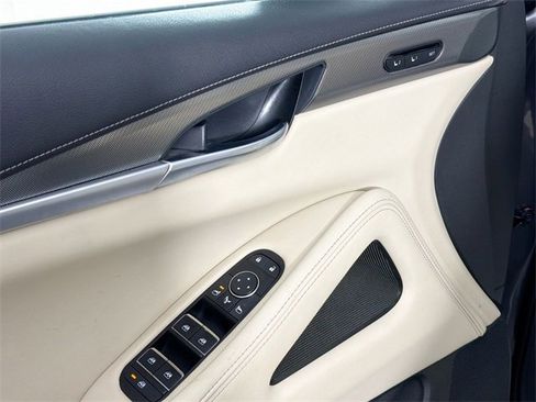 Used 2023 INFINITI QX60 Luxe image 17