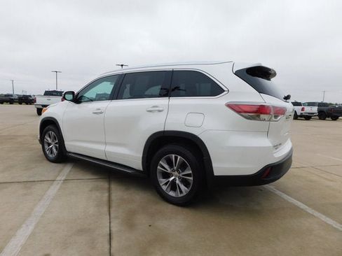 Used 2014 Toyota Highlander XLE image 4