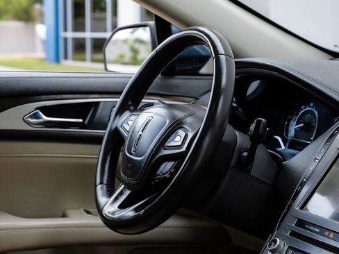 Used 2018 Lincoln MKZ Reserve w/ Technology Package image 23