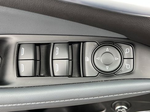 Used 2024 Buick Enclave Essence w/ Experience Buick Package image 12