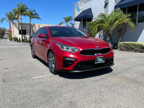 Used 2019 Kia Forte S w/ S Premium Package FWD image 3
