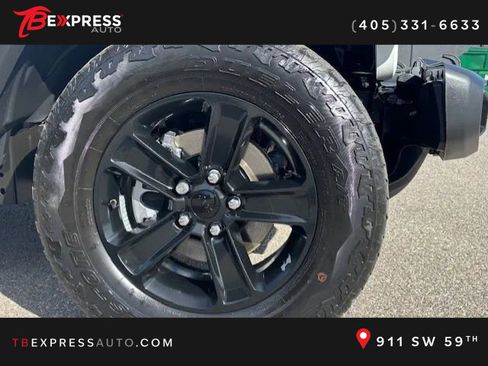 Used 2023 Jeep Wrangler Unlimited Sahara image 12