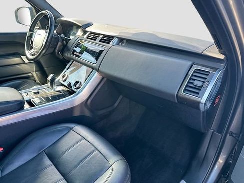 Used 2019 Land Rover Range Rover Sport HSE image 31