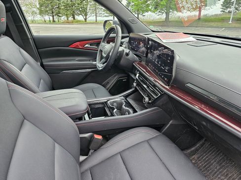 Used 2026 Chevrolet Traverse Z71 w/ Enhanced Driving Package AWD/4WD image 10
