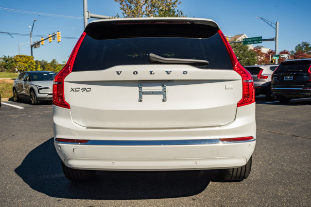 Certified 2024 Volvo XC90 T8 Ultimate w/ Lounge Package AWD/4WD image 6