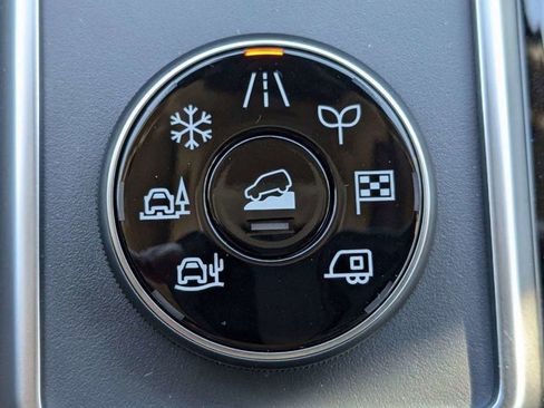 New 2025 Nissan Pathfinder Platinum image 35