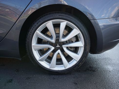 Used 2018 Tesla Model 3 Long Range image 34