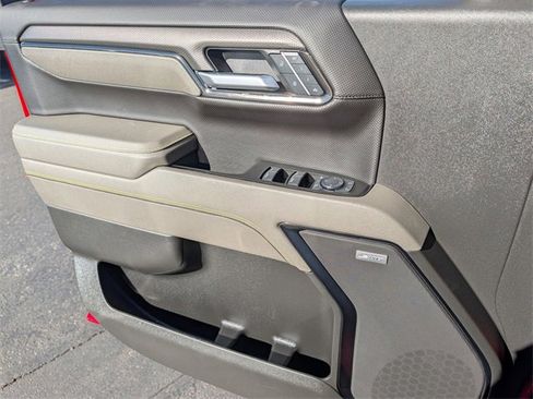 Used 2025 Chevrolet Silverado 1500 ZR2 w/ Technology Package image 19