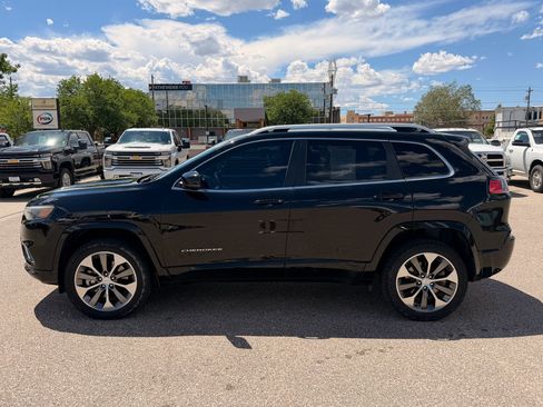 Used 2019 Jeep Cherokee Overland w/ Heavy Duty Protection Group AWD/4WD image 1