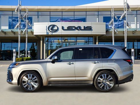 New 2026 Lexus LX 600 4WD w/ Luxury Package image 3