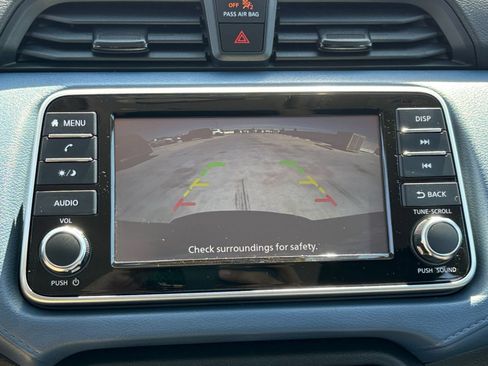 Used 2025 Nissan Versa SV FWD image 21