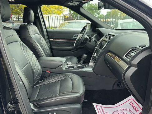 Used 2018 Ford Explorer Platinum AWD/4WD image 16