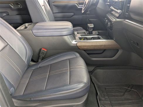 Certified 2023 Chevrolet Silverado 1500 High Country w/ High Country Premium Package image 37