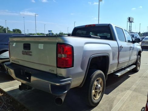 Used 2016 GMC Sierra 2500 SLE w/ SLE Preferred Package AWD/4WD image 7