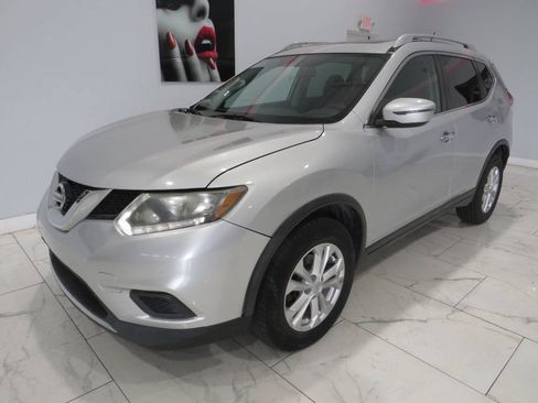 Used 2016 Nissan Rogue SV w/ SV Moonroof Package AWD/4WD image 7