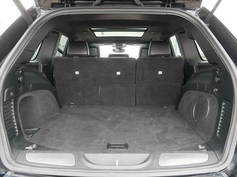 Used 2018 Jeep Grand Cherokee Limited image 18