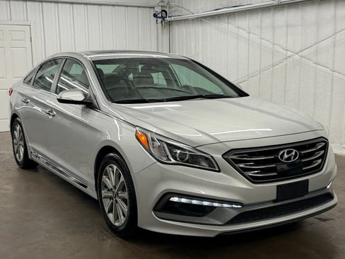 Used 2017 Hyundai Sonata Limited w/ Ultimate Package 04 FWD image 2
