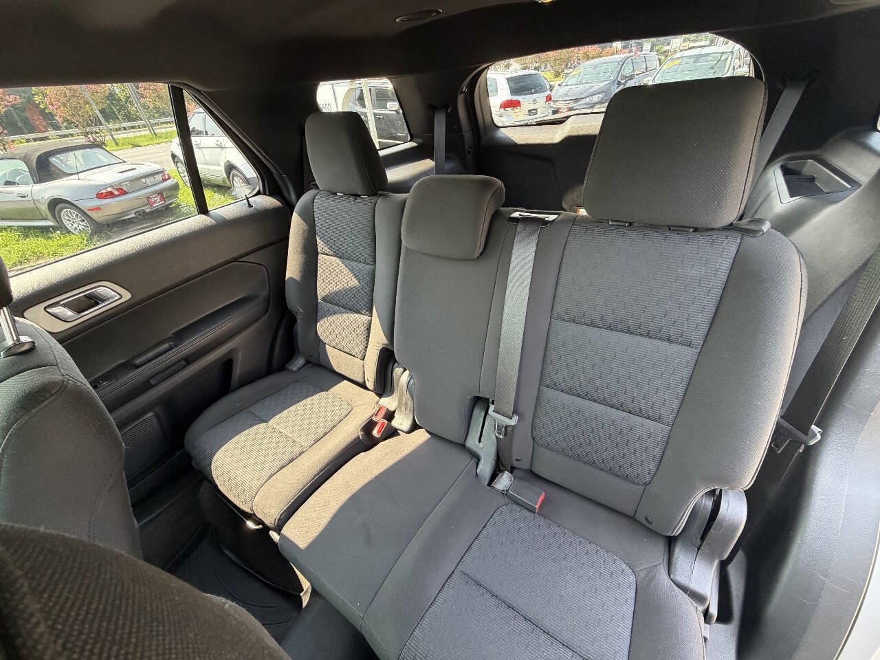 Used 2014 Ford Explorer XLT w/ Equipment Group 201A AWD/4WD image 24