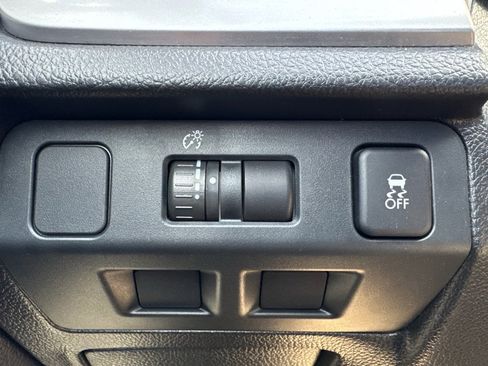 Used 2014 Subaru Crosstrek 2.0i Premium image 21