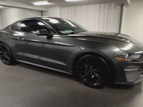 Used 2019 Ford Mustang Coupe w/ Black Accent Package RWD image 2