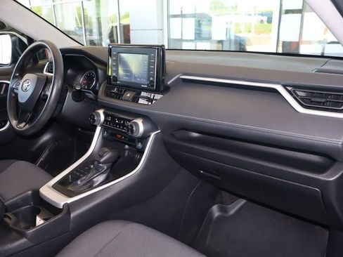 Used 2021 Toyota RAV4 XLE AWD/4WD image 41