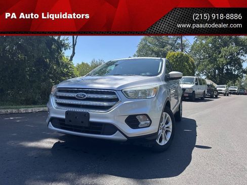 Used 2017 Ford Escape SE FWD image 1