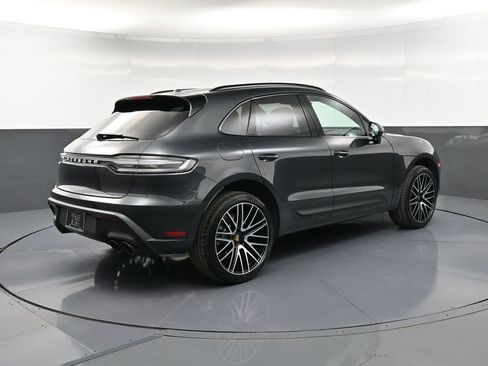 Certified 2026 Porsche Macan AWD/4WD image 8