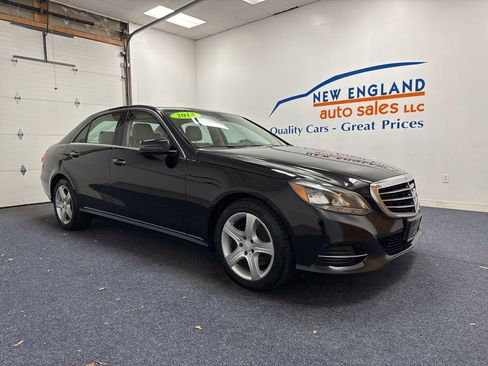 Used 2014 Mercedes-Benz E 350 4MATIC Sedan image 4