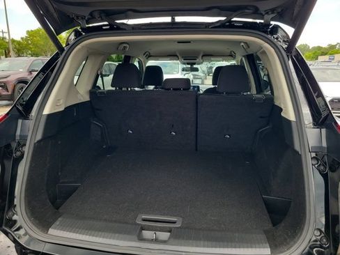 Certified 2024 Nissan Rogue SV AWD/4WD image 11