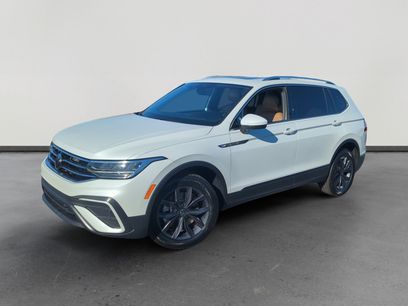 Certified 2023 Volkswagen Tiguan SE w/ Panoramic Sunroof Package