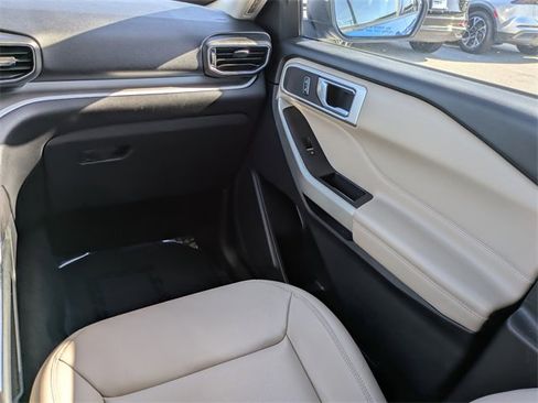 Certified 2021 Ford Explorer XLT w/ Equipment Group 202A image 16