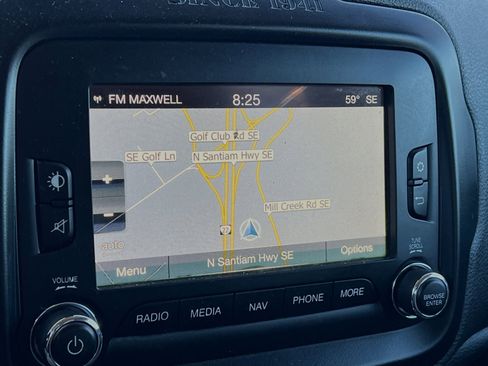 Used 2015 Jeep Renegade Limited image 19