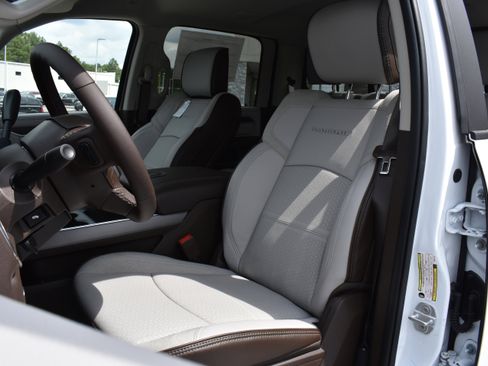 New 2025 RAM 2500 Laramie image 27