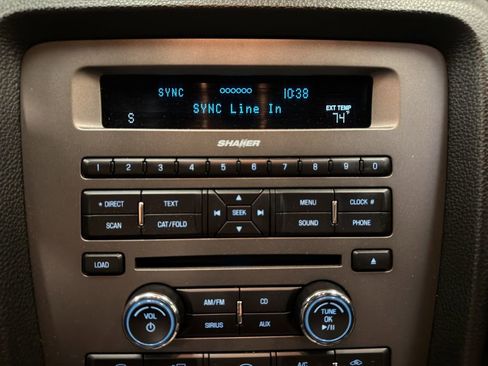 Used 2010 Ford Mustang GT Premium image 30