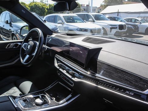 Used 2026 BMW X5 sDrive40i w/ M Sport Package RWD image 16