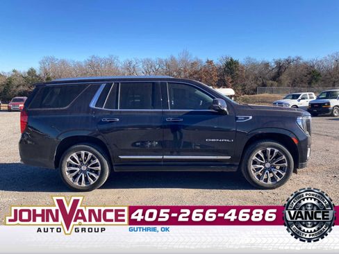 Used 2021 GMC Yukon Denali w/ Denali Premium Package image 8