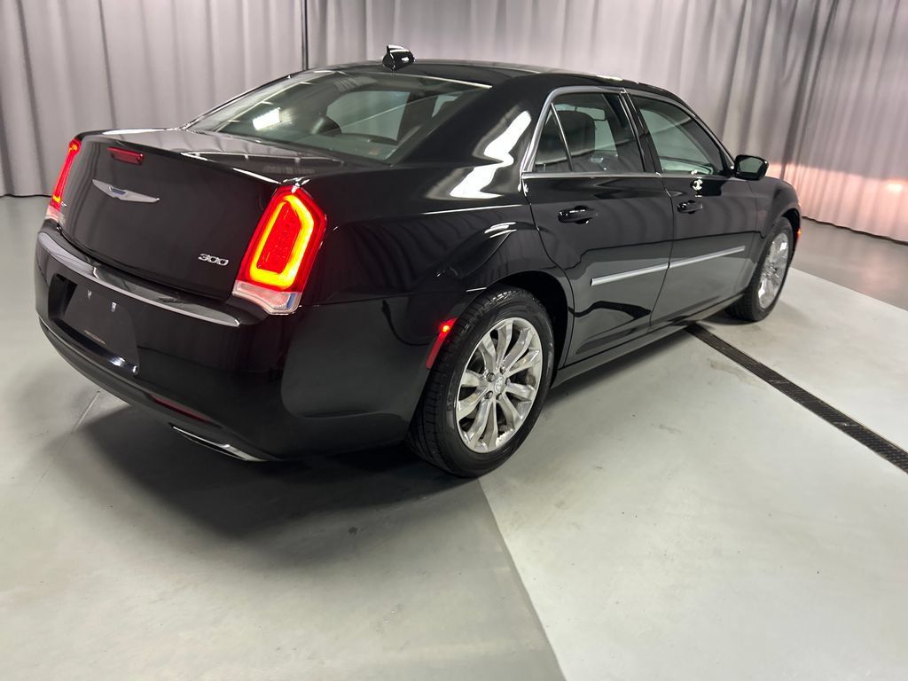 Used 2017 Chrysler 300 Limited AWD/4WD image 7