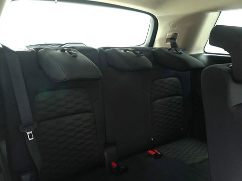 Used 2024 Nissan Pathfinder S image 13