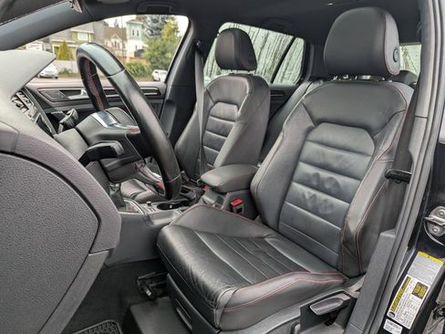 Used 2015 Volkswagen GTI SE image 25