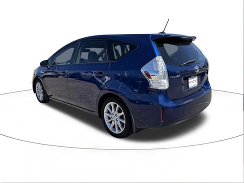 Used 2013 Toyota Prius V Five image 5