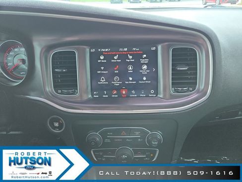 Used 2019 Dodge Charger Scat Pack w/ Dynamics Package RWD image 15